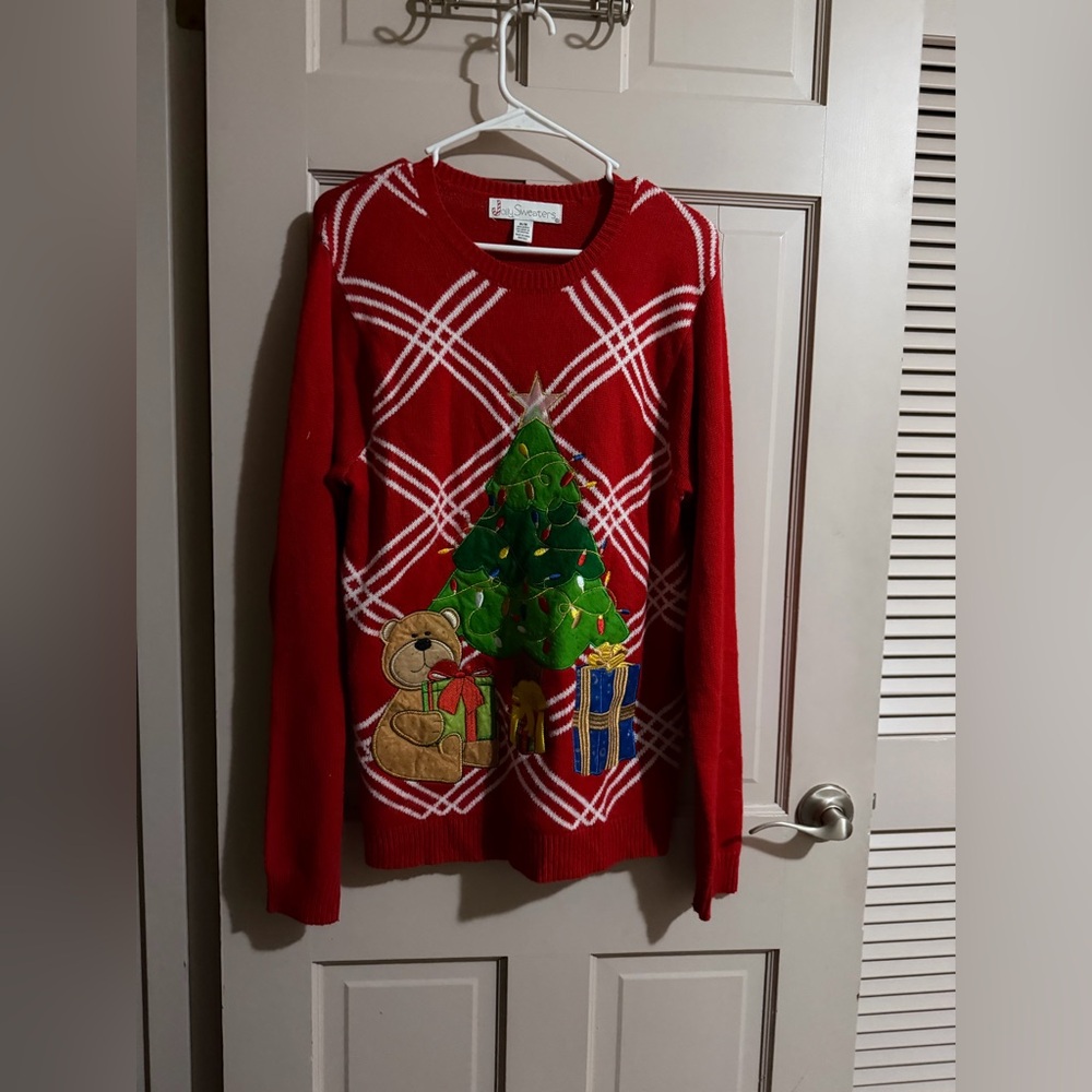 Jolly Sweaters Unisex Red Sweater Christmas Tree Teddy Bear Men’s Medium